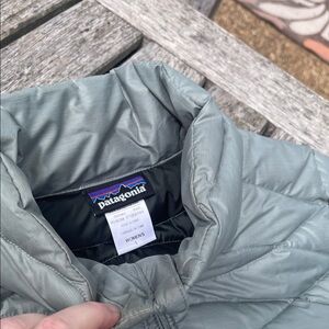 Patagonia Women's Silver grey Puffer Jacket